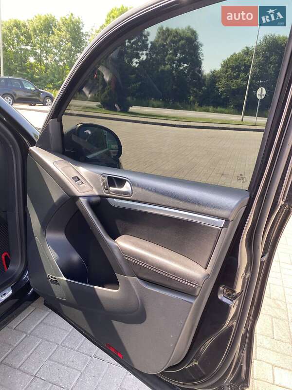 Внедорожник / Кроссовер Volkswagen Tiguan 2014 в Ивано-Франковске