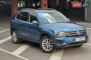 Позашляховик / Кросовер Volkswagen Tiguan 2016 в Києві