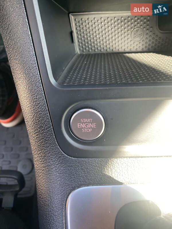 Внедорожник / Кроссовер Volkswagen Tiguan 2017 в Одессе