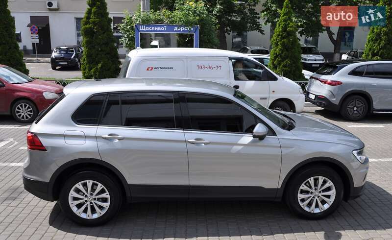 Внедорожник / Кроссовер Volkswagen Tiguan 2016 в Одессе