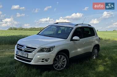 Позашляховик / Кросовер Volkswagen Tiguan 2011 в Луцьку