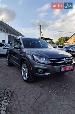 Внедорожник / Кроссовер Volkswagen Tiguan 2016 в 