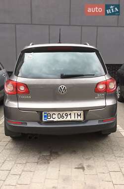 Внедорожник / Кроссовер Volkswagen Tiguan 2011 в 