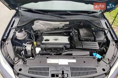 Внедорожник / Кроссовер Volkswagen Tiguan 2015 в 