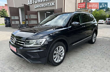 Позашляховик / Кросовер Volkswagen Tiguan 2017 в Львові