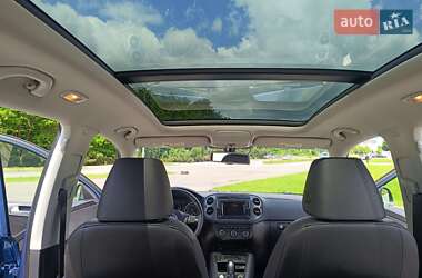 Внедорожник / Кроссовер Volkswagen Tiguan 2016 в 