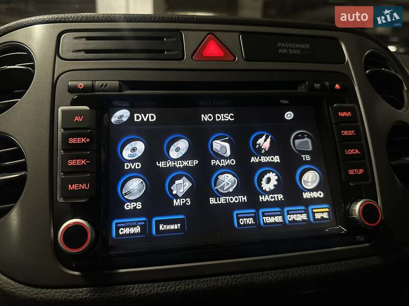 Внедорожник / Кроссовер Volkswagen Tiguan 2010 в Киеве