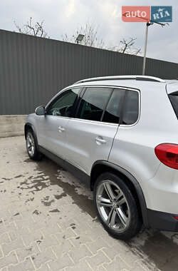 Внедорожник / Кроссовер Volkswagen Tiguan 2017 в 