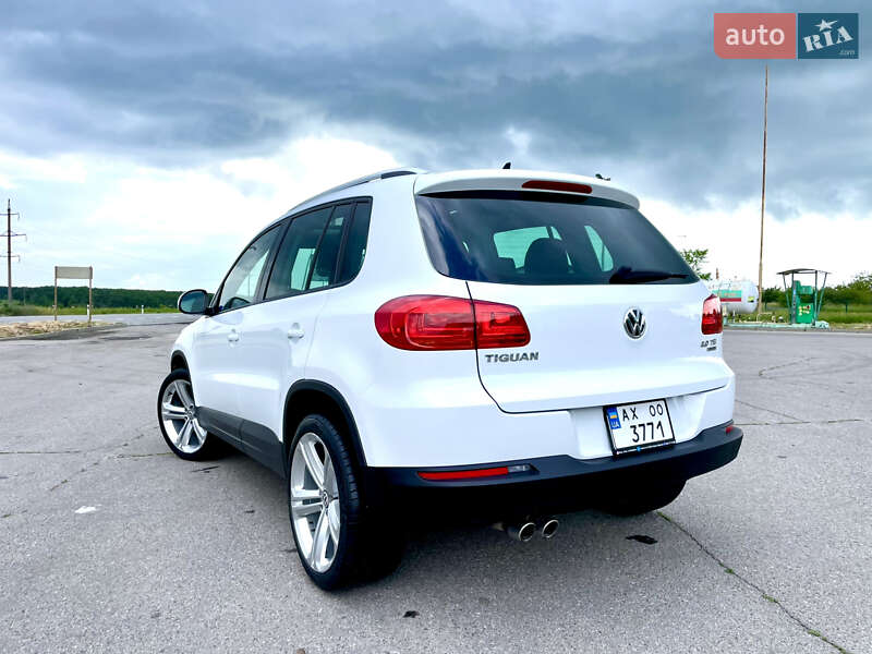 Позашляховик / Кросовер Volkswagen Tiguan 2014 в Харкові