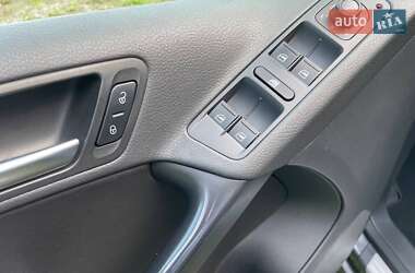 Внедорожник / Кроссовер Volkswagen Tiguan 2016 в 