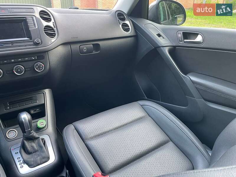 Внедорожник / Кроссовер Volkswagen Tiguan 2016 в Киеве