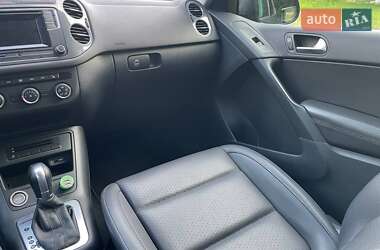 Внедорожник / Кроссовер Volkswagen Tiguan 2016 в 