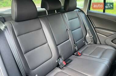 Внедорожник / Кроссовер Volkswagen Tiguan 2016 в 