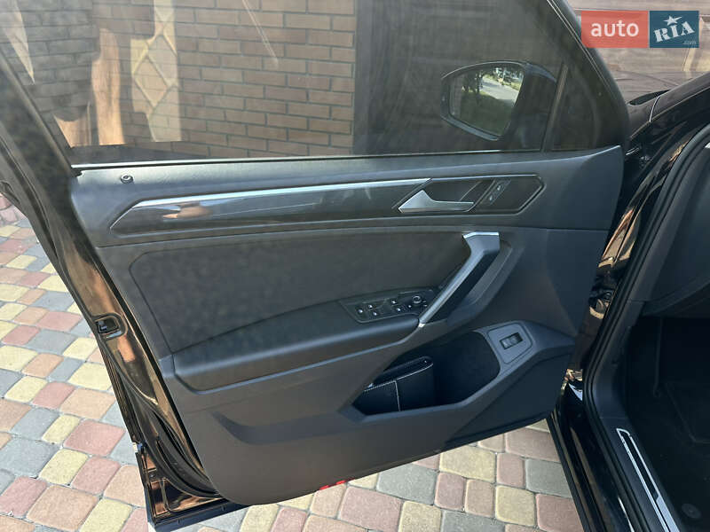 Внедорожник / Кроссовер Volkswagen Tiguan 2017 в Бородянке