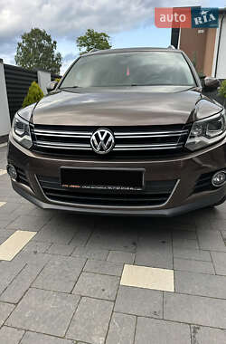 Позашляховик / Кросовер Volkswagen Tiguan 2015 в Львові