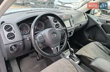 Внедорожник / Кроссовер Volkswagen Tiguan 2011 в 