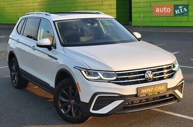 Позашляховик / Кросовер Volkswagen Tiguan 2022 в 