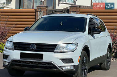 Внедорожник / Кроссовер Volkswagen Tiguan 2017 в Киеве
