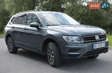 Позашляховик / Кросовер Volkswagen Tiguan 2020 в Новояворівську