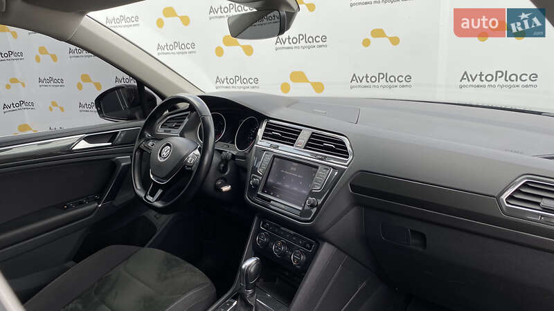 Внедорожник / Кроссовер Volkswagen Tiguan 2016 в Луцке