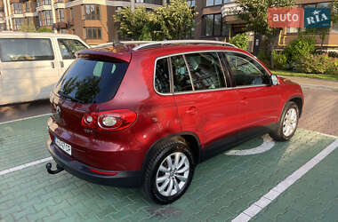 Внедорожник / Кроссовер Volkswagen Tiguan 2011 в 
