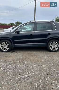 Внедорожник / Кроссовер Volkswagen Tiguan 2011 в 