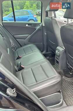 Внедорожник / Кроссовер Volkswagen Tiguan 2011 в 
