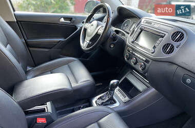 Внедорожник / Кроссовер Volkswagen Tiguan 2013 в 