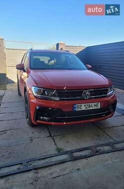 Внедорожник / Кроссовер Volkswagen Tiguan 2018 в Николаеве