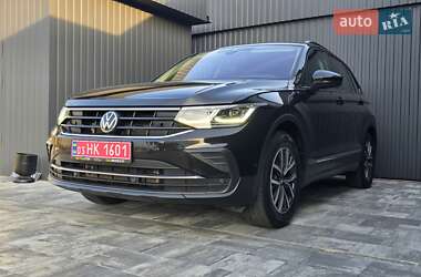 Внедорожник / Кроссовер Volkswagen Tiguan 2022 в Луцке
