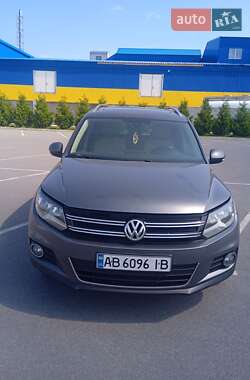 Позашляховик / Кросовер Volkswagen Tiguan 2013 в Хмільнику