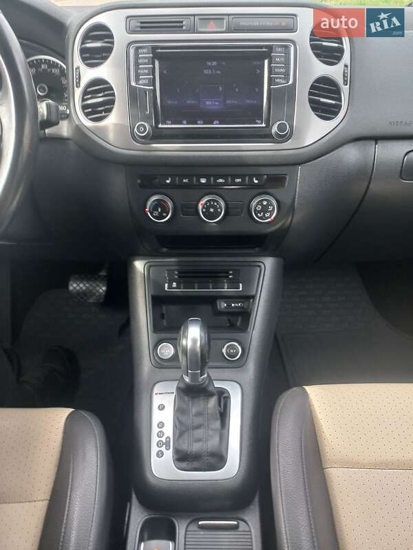 Внедорожник / Кроссовер Volkswagen Tiguan 2016 в Киеве фото 11 Внедорожник / Кроссовер Volkswagen Tiguan 2016 в Киеве