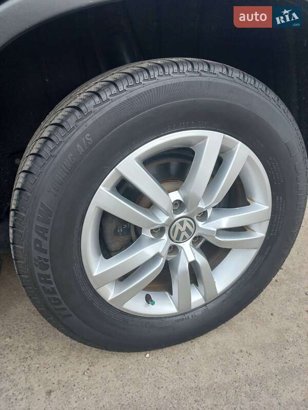 Внедорожник / Кроссовер Volkswagen Tiguan 2016 в Киеве фото 17 Внедорожник / Кроссовер Volkswagen Tiguan 2016 в Киеве