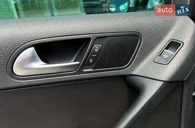 Внедорожник / Кроссовер Volkswagen Tiguan 2013 в 