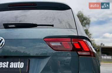 Внедорожник / Кроссовер Volkswagen Tiguan 2021 в 