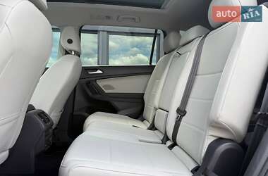 Внедорожник / Кроссовер Volkswagen Tiguan 2021 в 