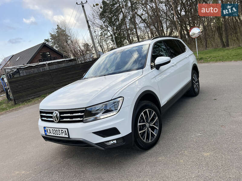 Внедорожник / Кроссовер Volkswagen Tiguan 2019 в Киеве