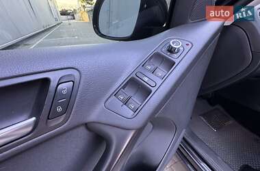 Внедорожник / Кроссовер Volkswagen Tiguan 2014 в 