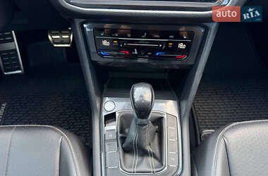Внедорожник / Кроссовер Volkswagen Tiguan 2021 в 