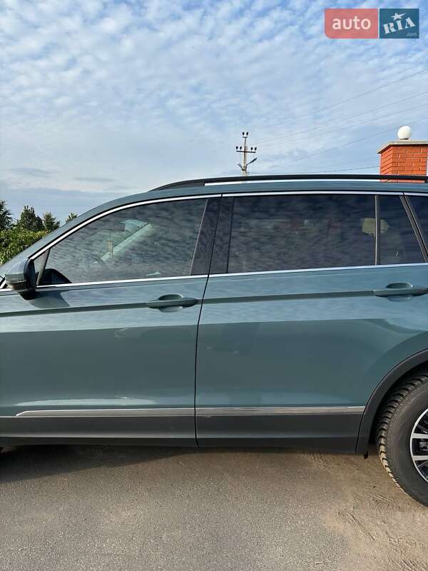 Внедорожник / Кроссовер Volkswagen Tiguan 2020 в Киеве