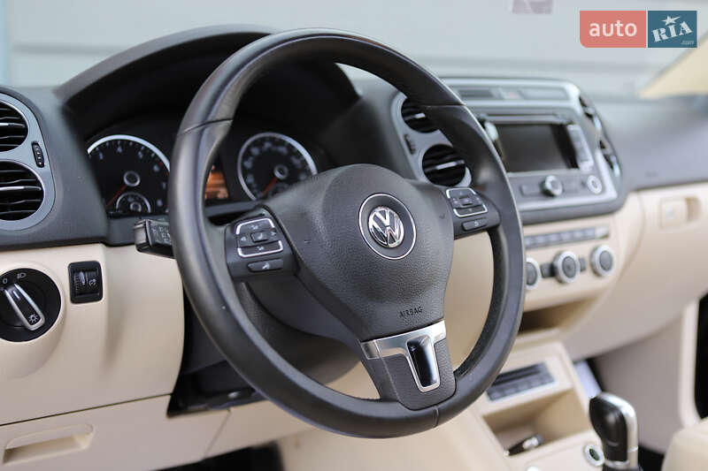 Внедорожник / Кроссовер Volkswagen Tiguan 2015 в Дрогобыче