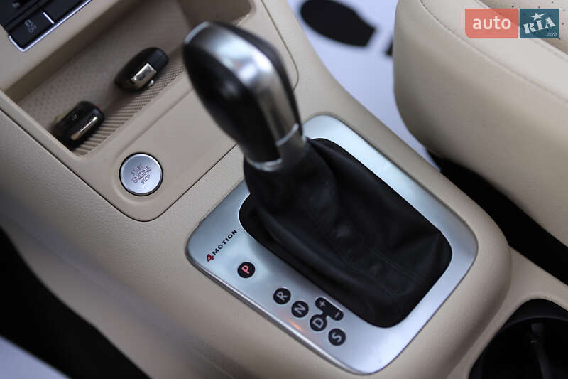 Внедорожник / Кроссовер Volkswagen Tiguan 2015 в Дрогобыче