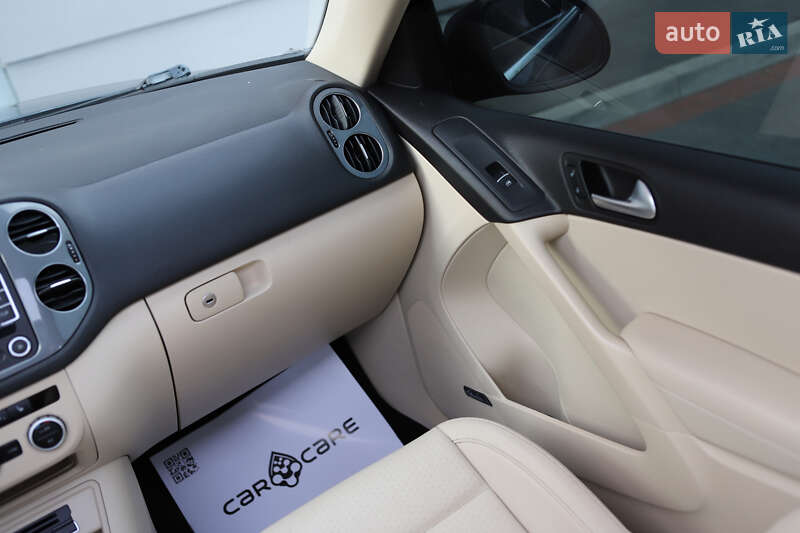 Внедорожник / Кроссовер Volkswagen Tiguan 2015 в Дрогобыче