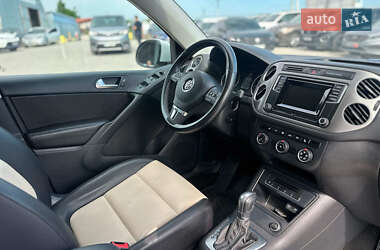 Внедорожник / Кроссовер Volkswagen Tiguan 2016 в 