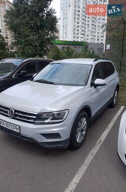 Внедорожник / Кроссовер Volkswagen Tiguan 2018 в Киеве