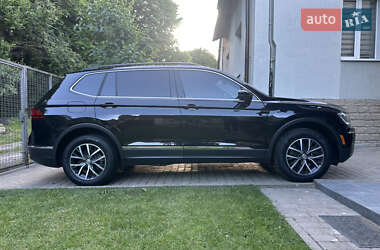 Внедорожник / Кроссовер Volkswagen Tiguan 2020 в 