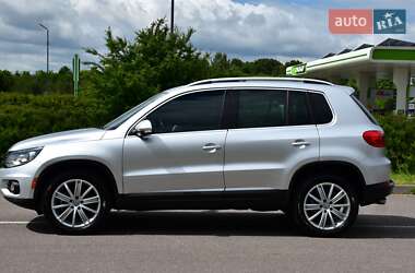 Внедорожник / Кроссовер Volkswagen Tiguan 2016 в 