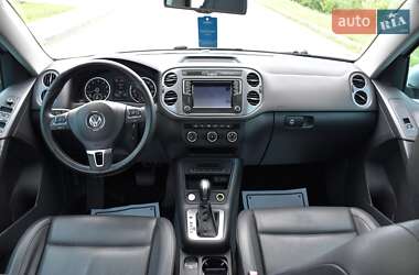 Внедорожник / Кроссовер Volkswagen Tiguan 2016 в 