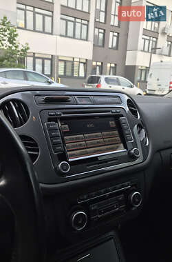 Внедорожник / Кроссовер Volkswagen Tiguan 2012 в 