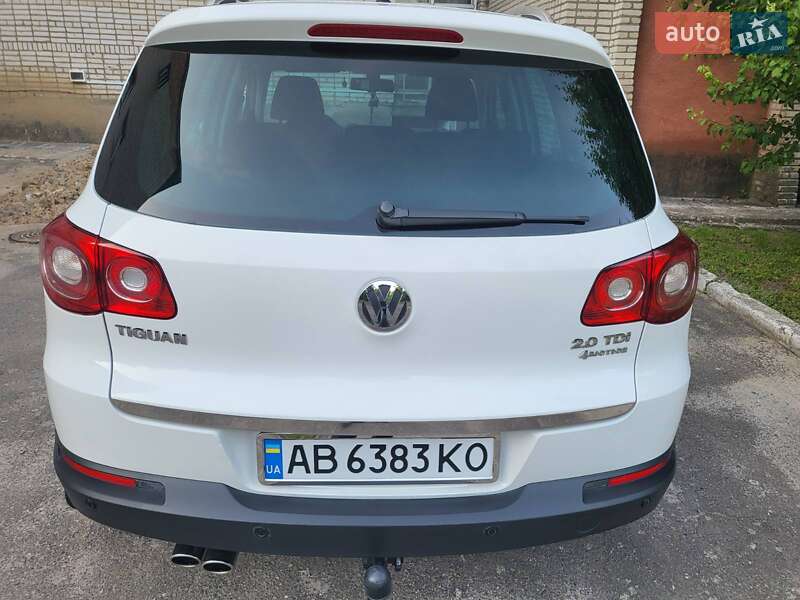 Позашляховик / Кросовер Volkswagen Tiguan 2010 в Хмільнику